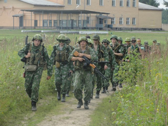 Файл:Страйкбольная команда Березки.jpg